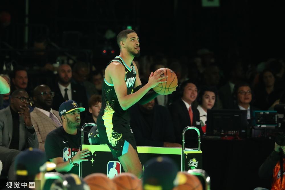 用社交媒体 用社交媒体