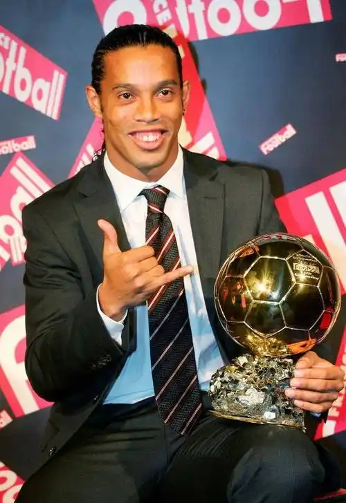 记者隆戈透 记者隆戈透