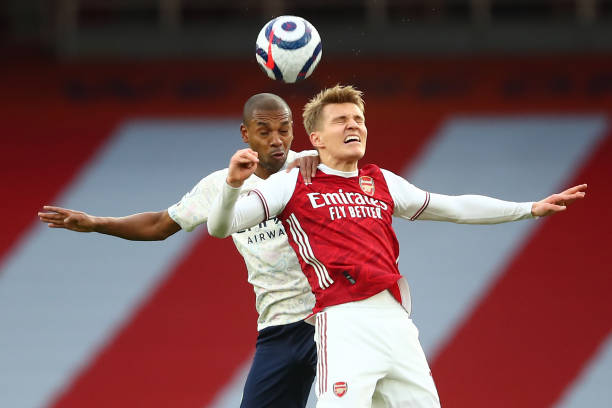 而阿森纳球 而阿森纳球