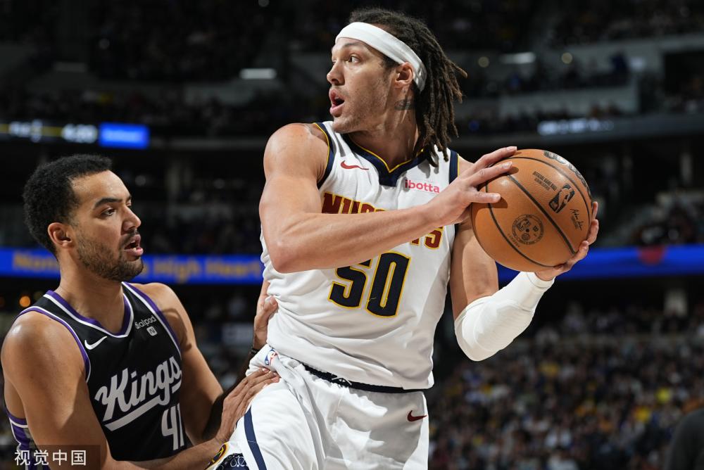 使她成为球 使她成为球