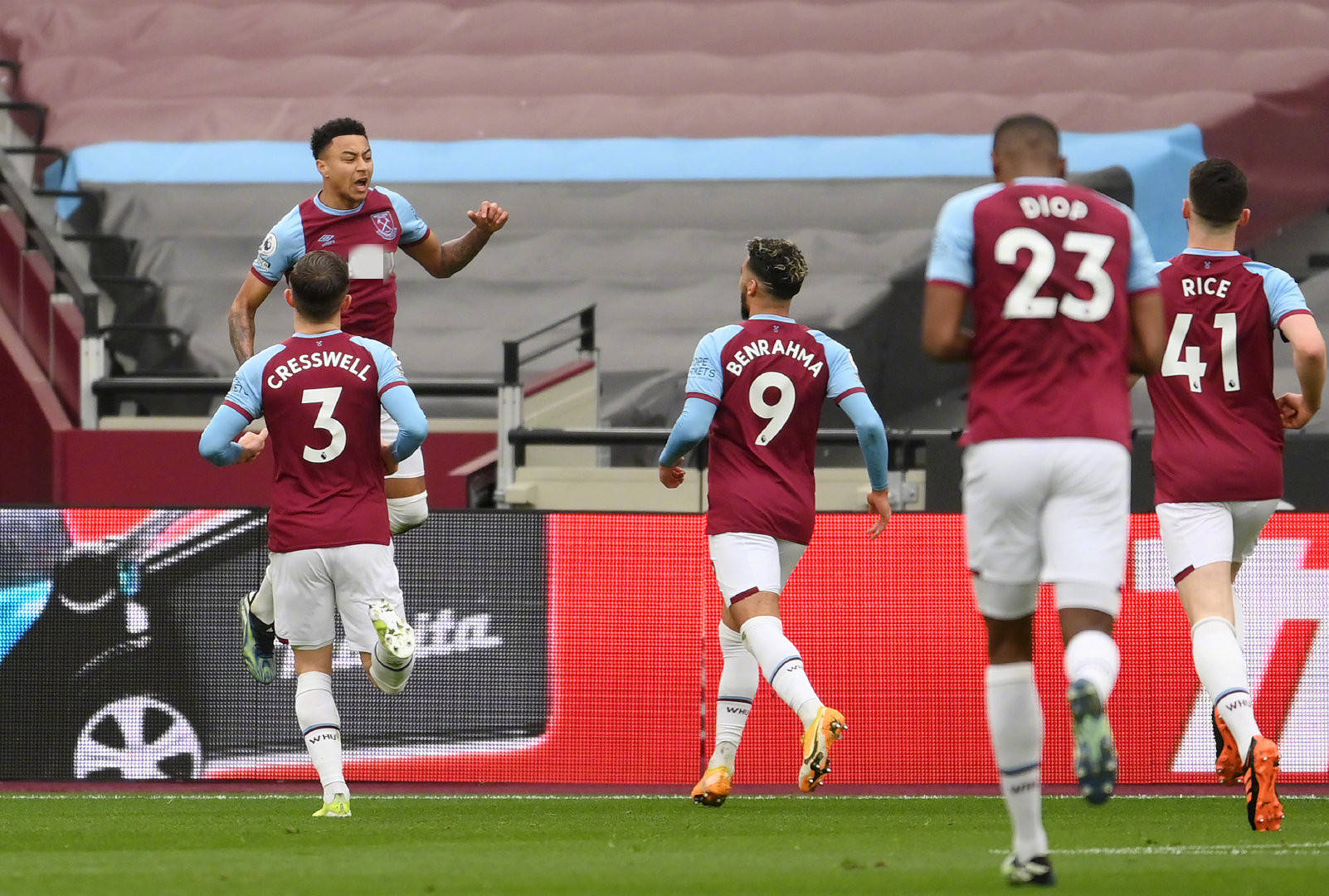 在场上的影 在场上的影