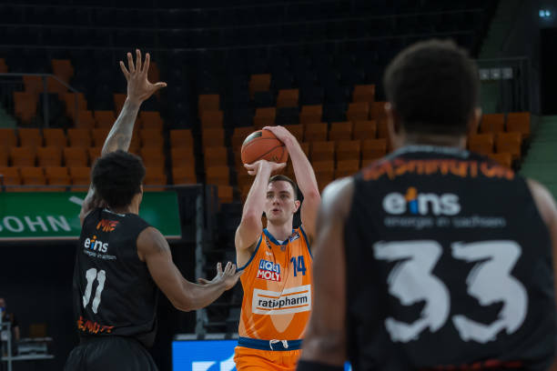 体现在三点 体现在三点